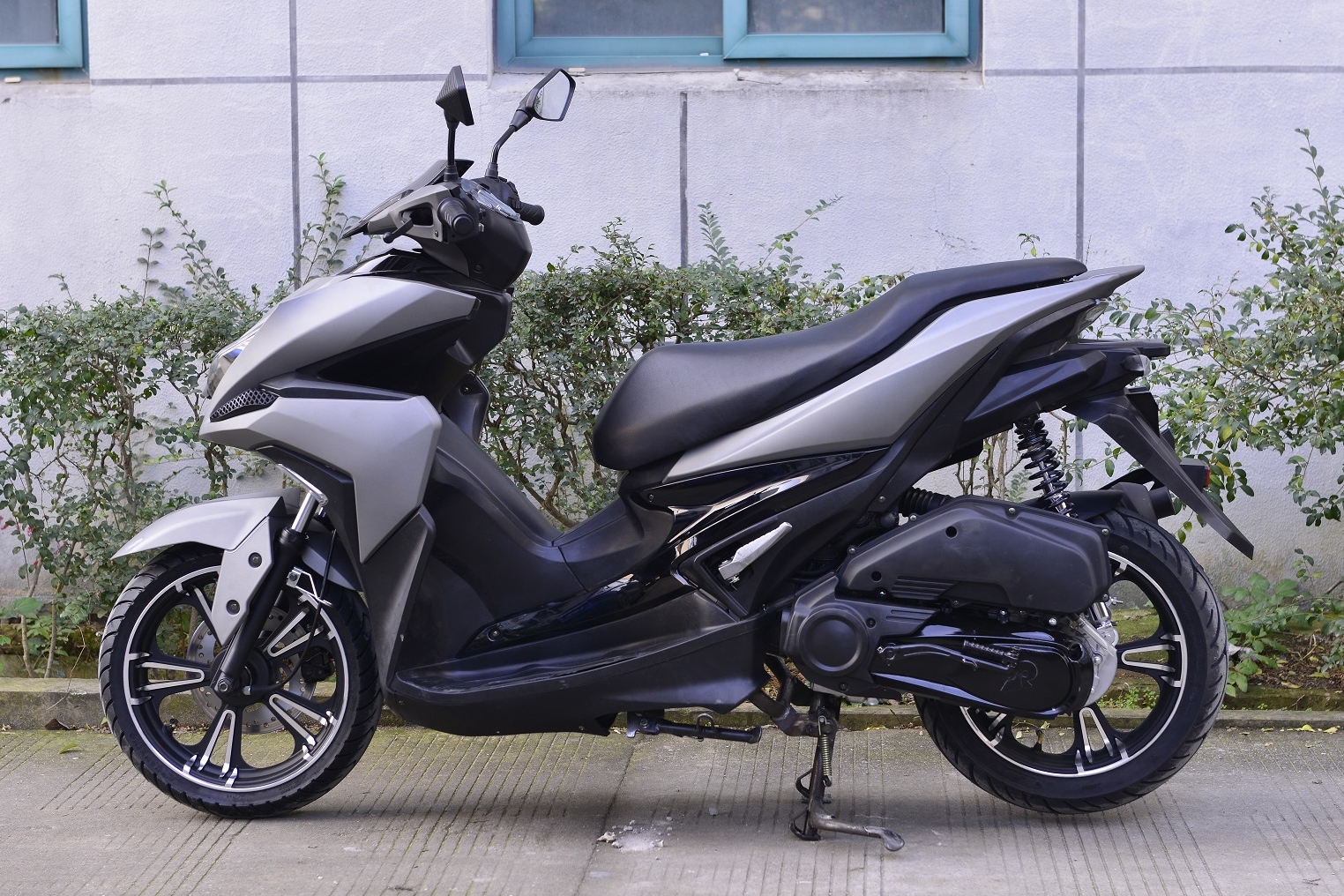 Bản sao giá rẻ của Yamaha NVX 155 Giá chỉ 31 triệu, Honda